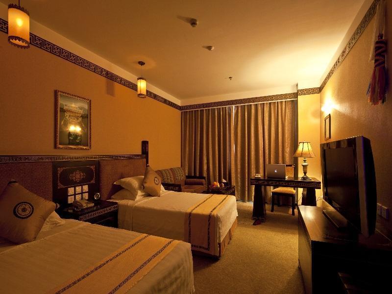 Brahmaputra Grand Hotel Lassa Exterior foto